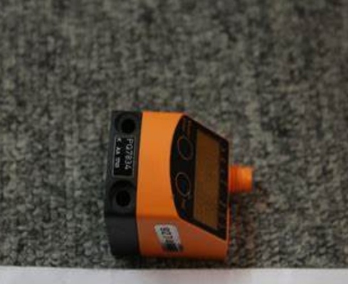 IFM Pressure Sensor For Pneumatics PQ7834 PQ-010-RHR18-QFPKG/AS/