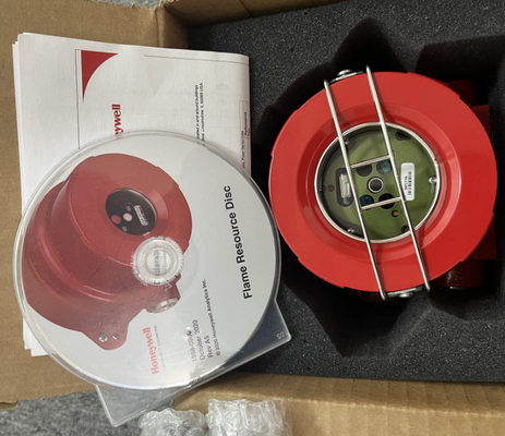 Honeywell UV Self Checking Scanner C7061A1038/U 120 Vac Flame Sensor