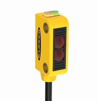 Banner Engineering Q20PFF100 Rectangular Photoelectric Sensor 100mm 10-30VDC PNP Cable Q20