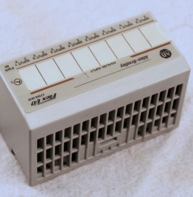 ALLEN BRADLEY 1794-IF8IH FLEX I/O 8 Analog Input Programmable Logic Controller