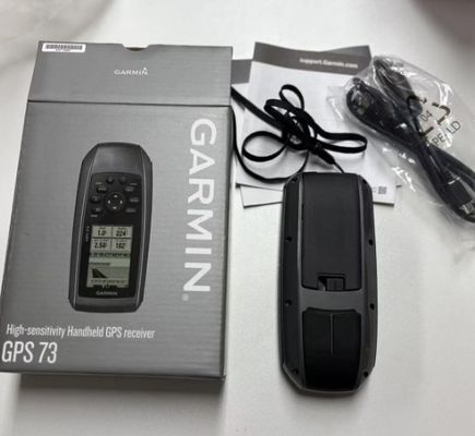 Garmin GPS 73 Handheld Outdoor GPS Receiver With 2.6" Marine Handheld GPS