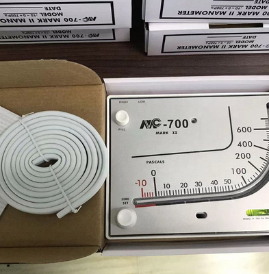 High Quality Red Oil Differential Pressure Gauge MC-700 Mark II Support Customization