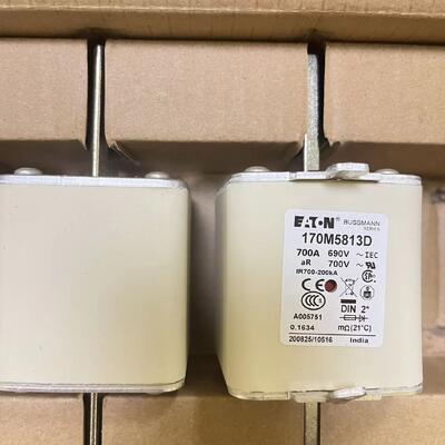 Eaton  170M5813D  Eaton Bussmann series high speed square body fuse, 700V (UL), 690V (IEC), 700A,