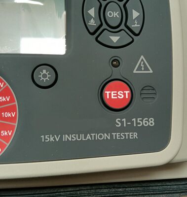 Megger S1-1568 Insulating Resistor Meter with 24 V Testing Voltage > 10 MΩ Insulation Resistance and ±(0.01% + 1) Accuracy