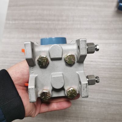 Rosemount TM 3051 Coplanar TM ناقل الضغط 3051CD2A02A1JM6K5S5Q4 + + 0305RC32