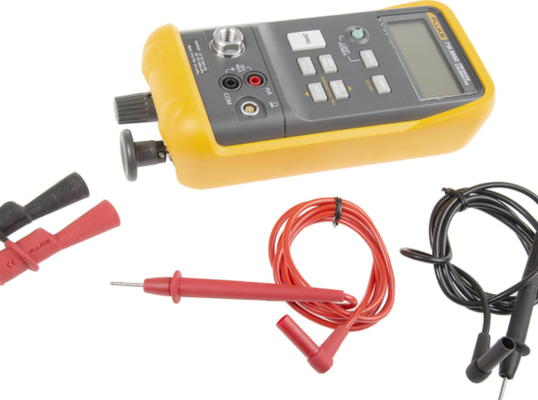 Fluke 718 Pressure Calibrator 718-300G，718-30G，718-100G，Built-in pump for sourcing pressure to 300 PSI